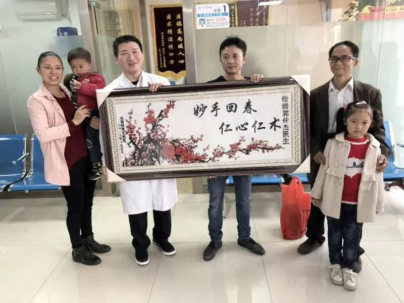 中国医师节——唯有生命不可辜负，感恩“医”路与您同行！